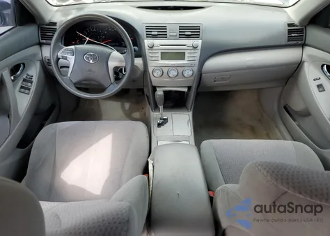 2010 Toyota Camry Le z USA, uszkodzony, nr VIN 4T1BF3EK7AU103862